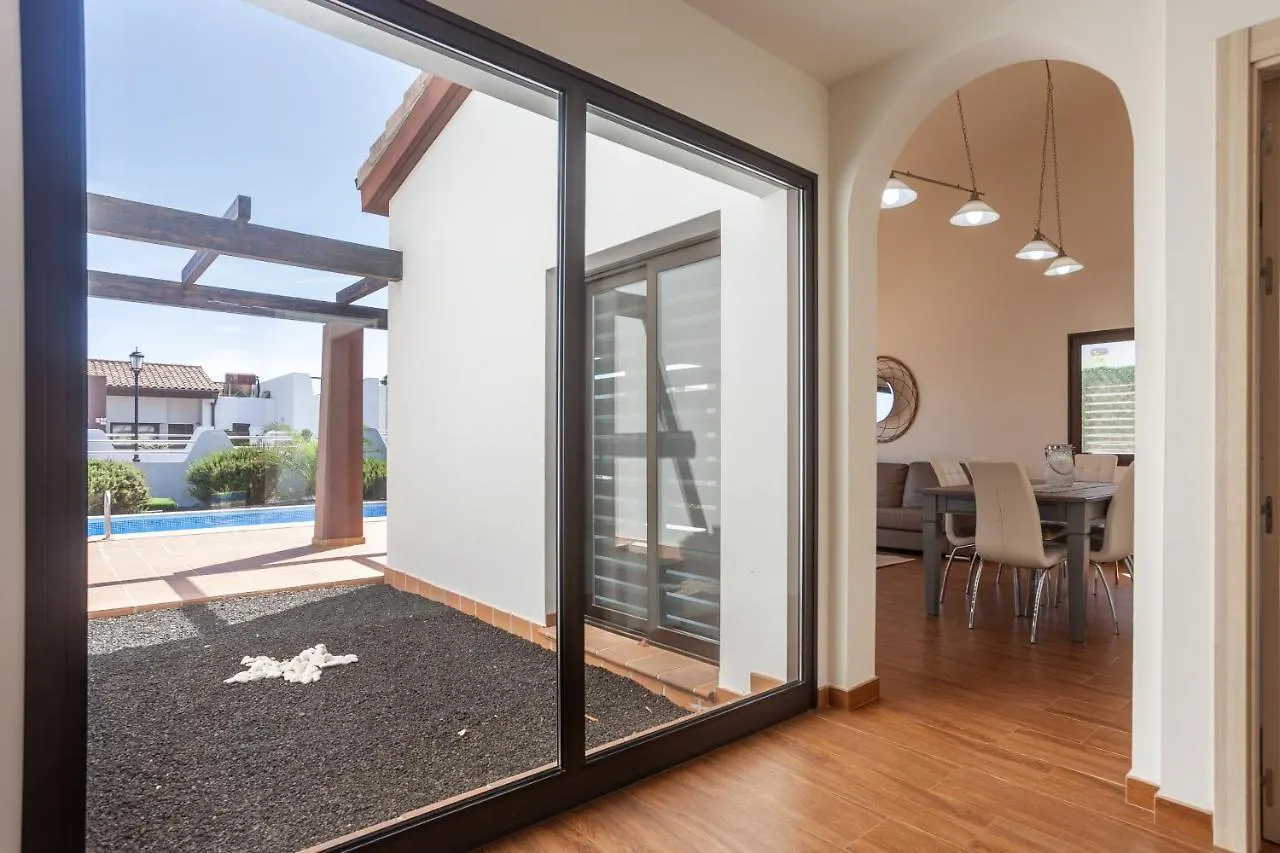 Villa Zafiro 13 Golf Private Pool Caleta De Fuste By Holidays Home 0*,  スペイン